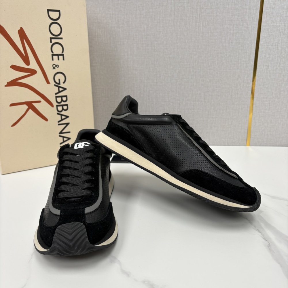 Кросівки фото 9