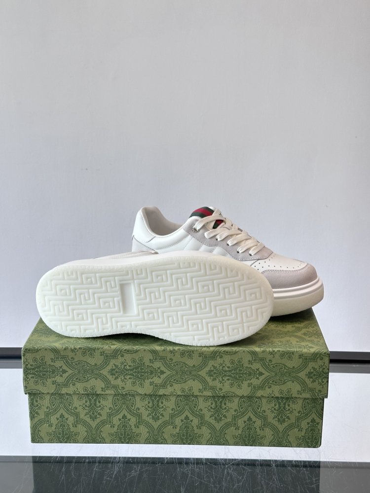 Кросівки фото 9