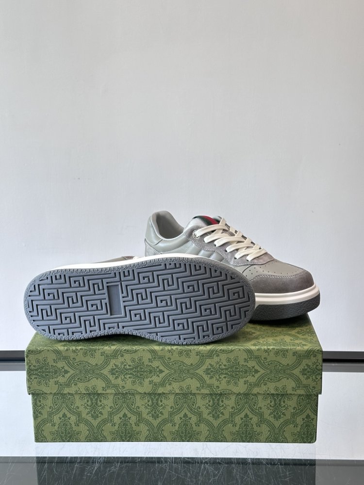 Кросівки фото 9