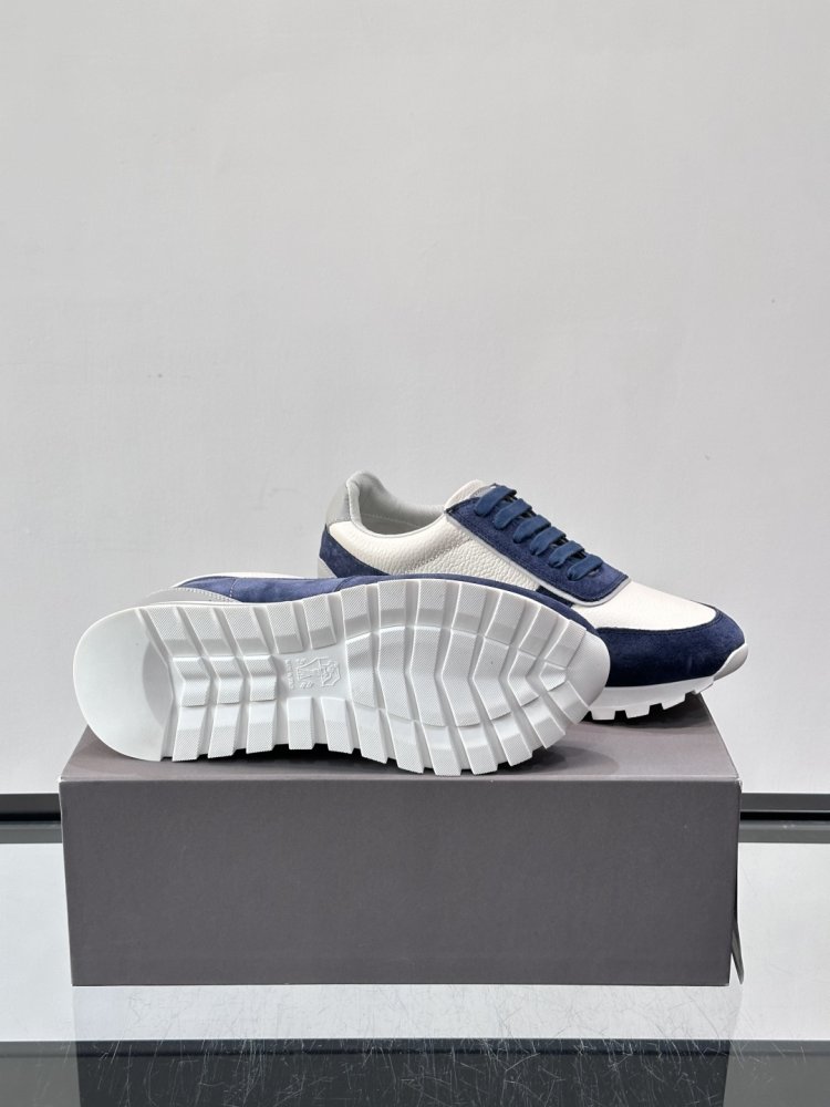 Кросівки фото 9