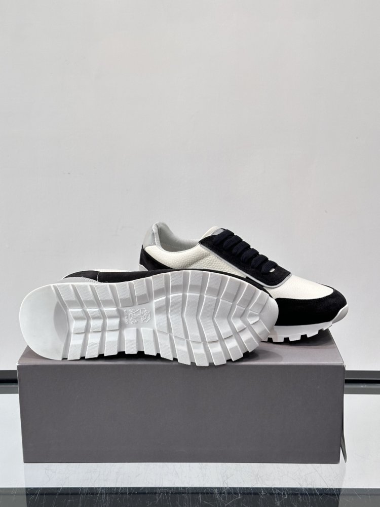 Кросівки фото 9