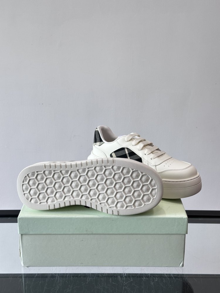 Кросівки фото 9