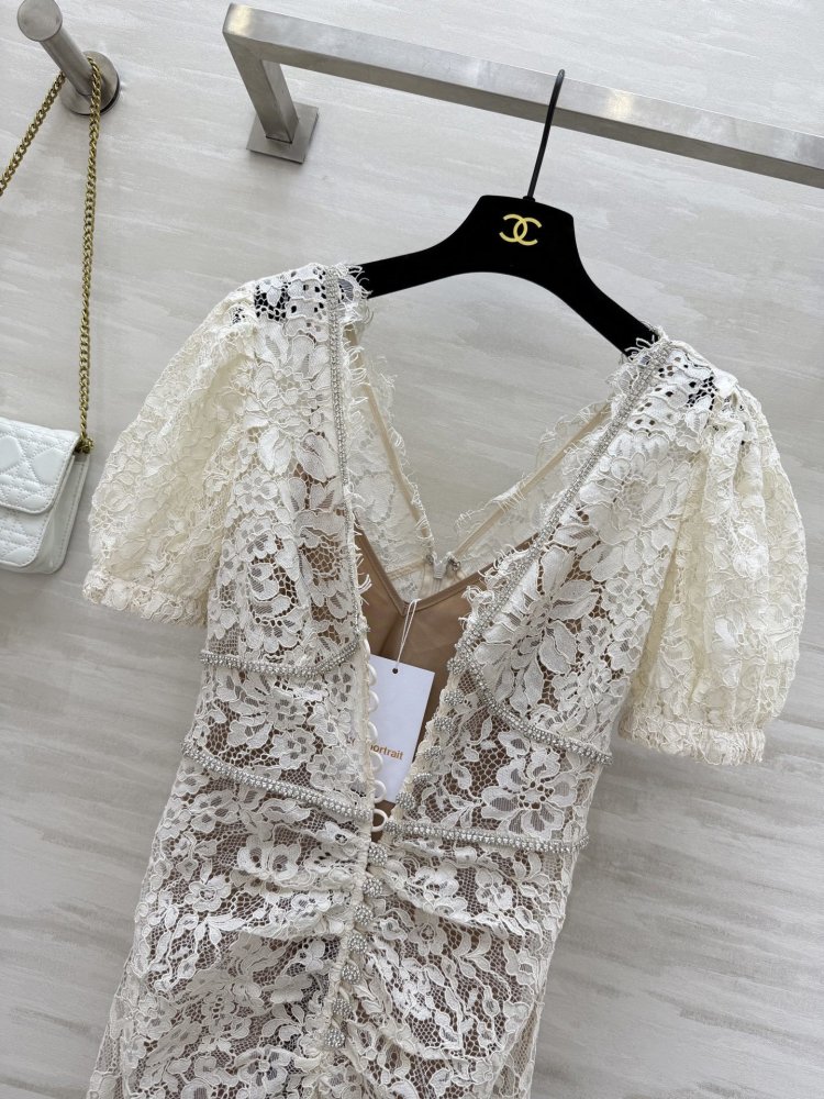 Кружевное платье с рукавами буфами фото 8