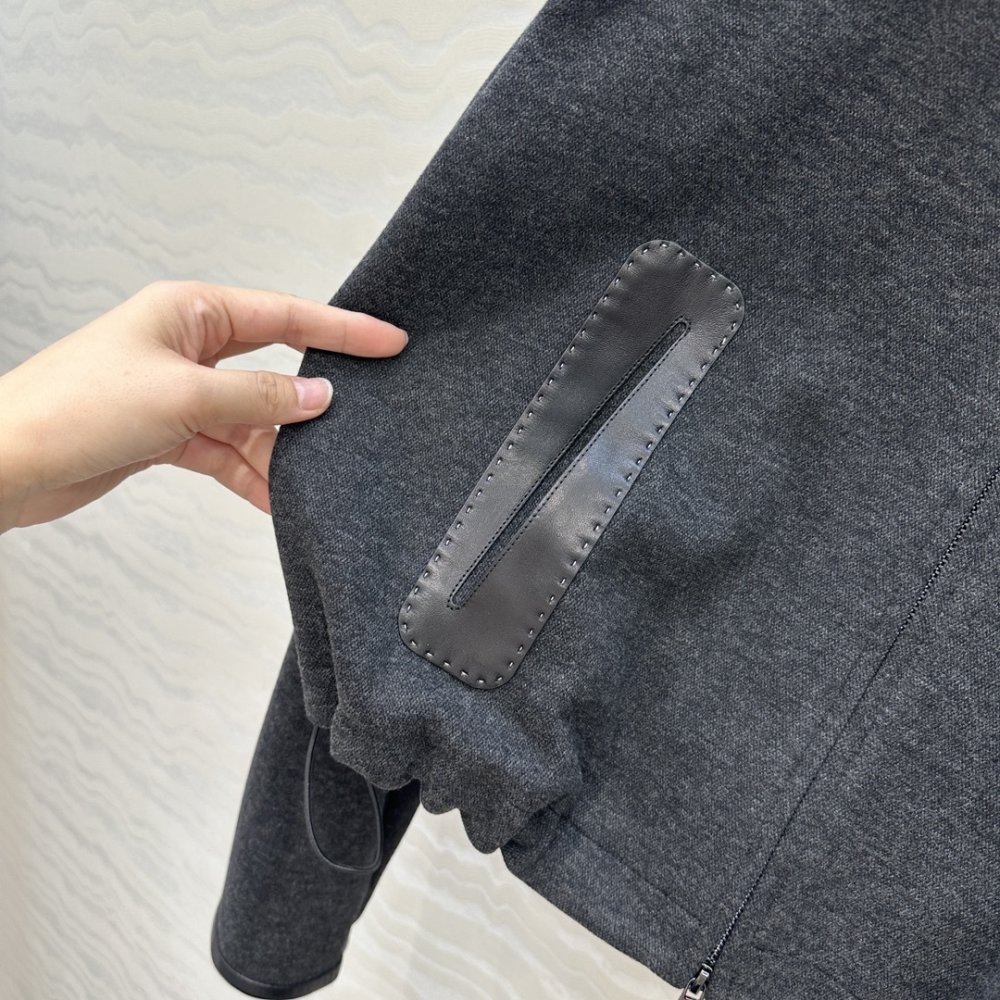 Куртка бомбер жіноча фото 6