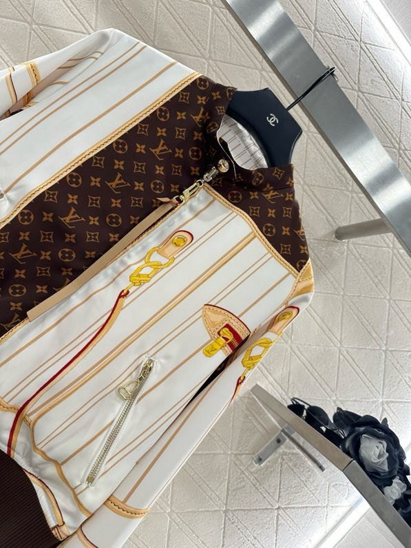 Куртка двостороння жіноча фото 7