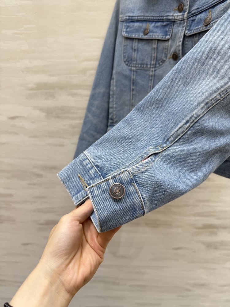 Куртка джинсовая женская фото 4