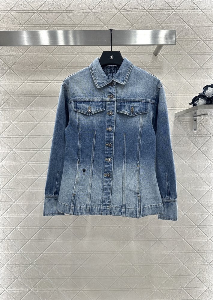 Куртка джинсовая