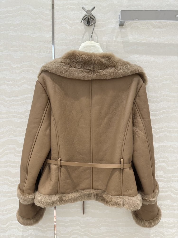 Куртка шкіряна на хутрі жіноча фото 9