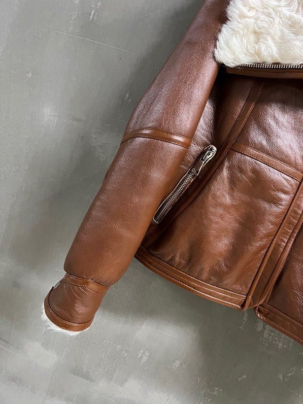 Jacket leather women's on fur фото 5