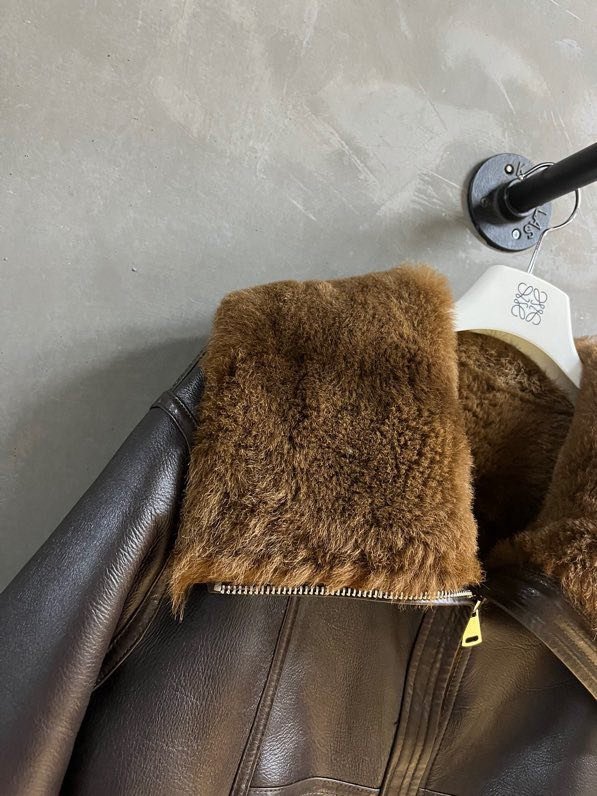 Jacket leather women's on fur фото 5