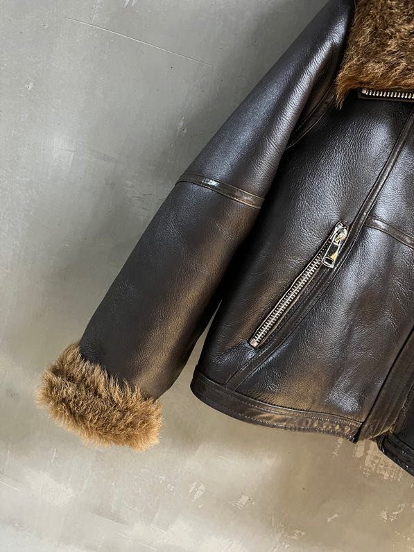 Jacket leather women's on fur фото 8