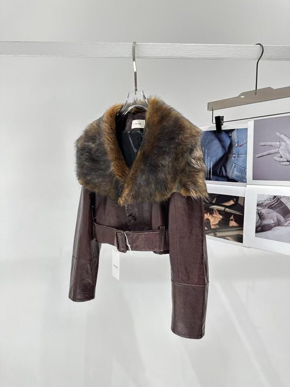 Jacket leather women's from fur collar фото 3