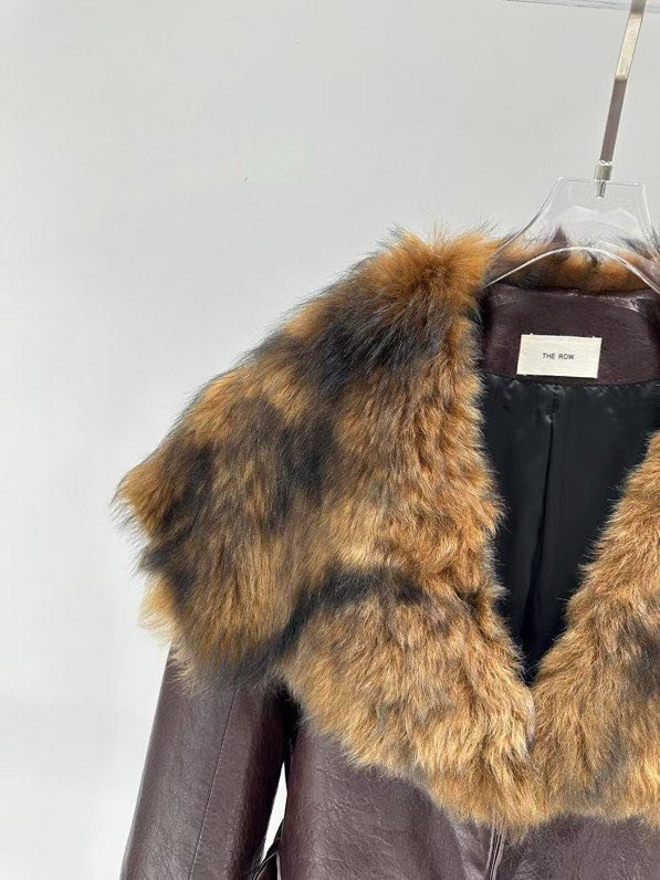 Jacket leather women's from fur collar фото 5