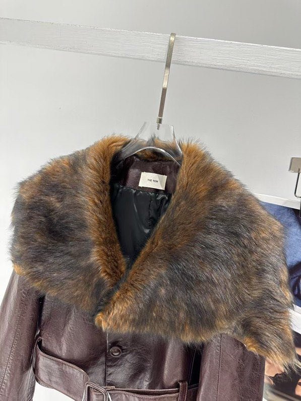 Jacket leather women's from fur collar фото 6