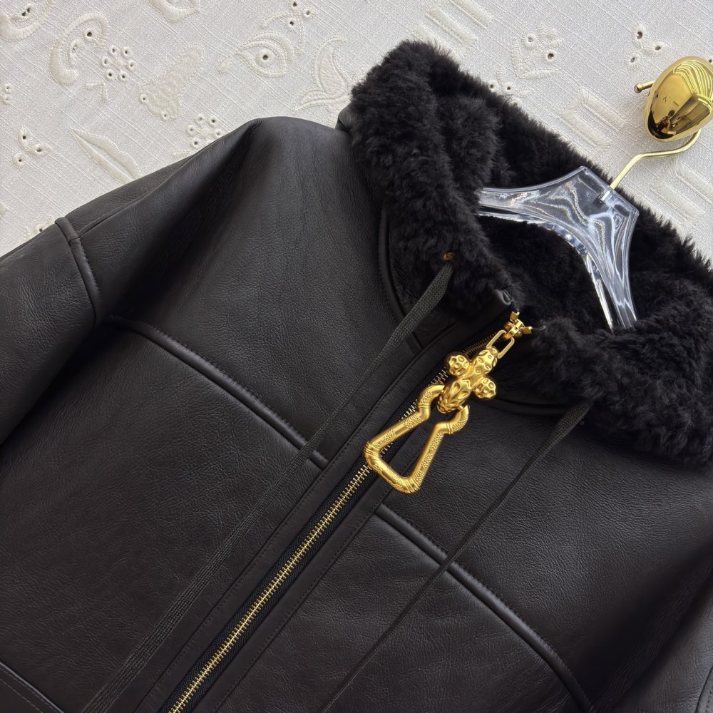 Куртка шкіряна жіноча зимова фото 3