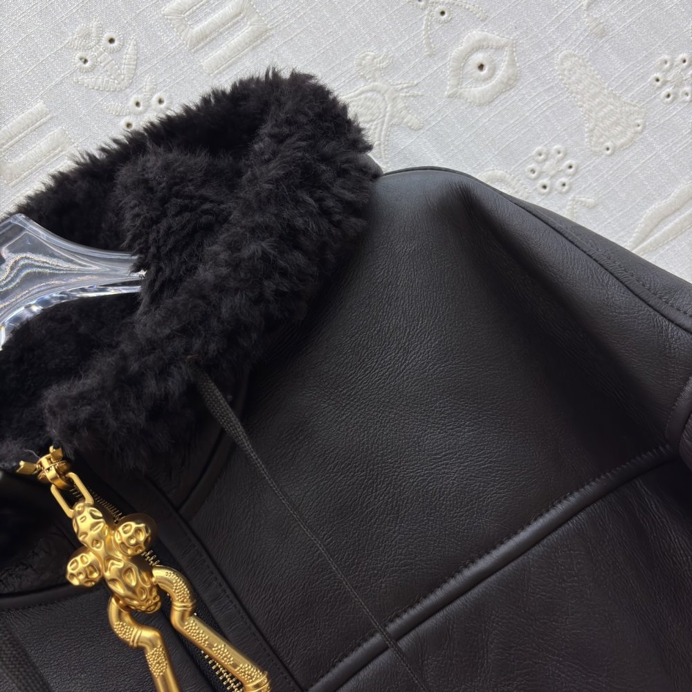 Куртка шкіряна жіноча зимова фото 4