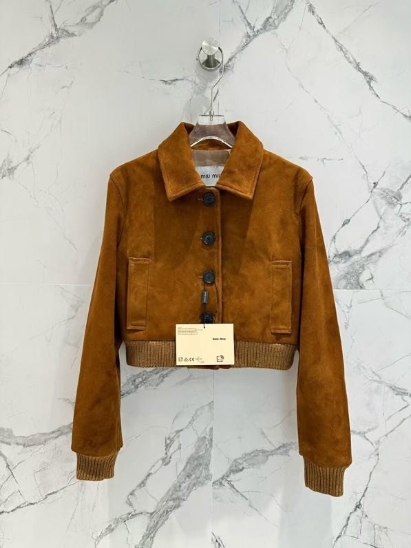 Куртка шкіряна жіноча