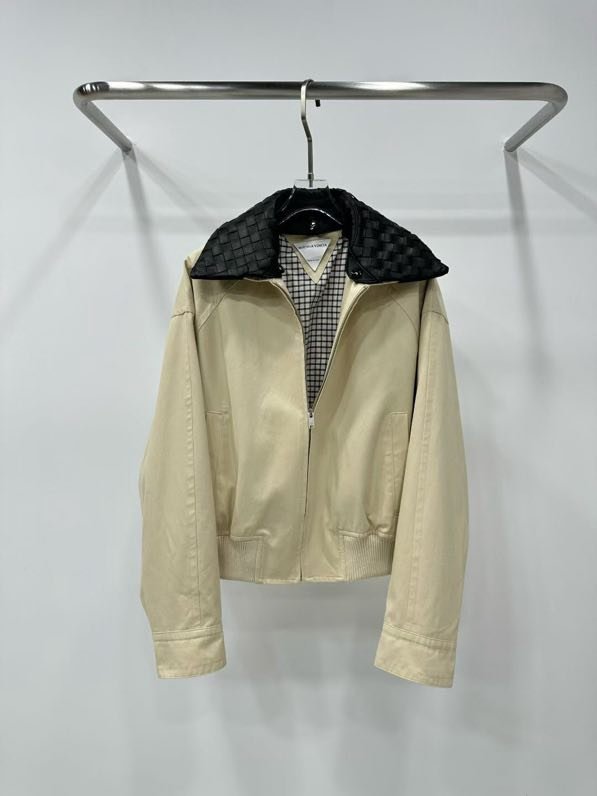 Куртка шкіряна жіноча