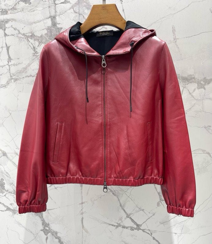 Куртка шкіряна жіноча