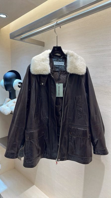 Jacket leather women's