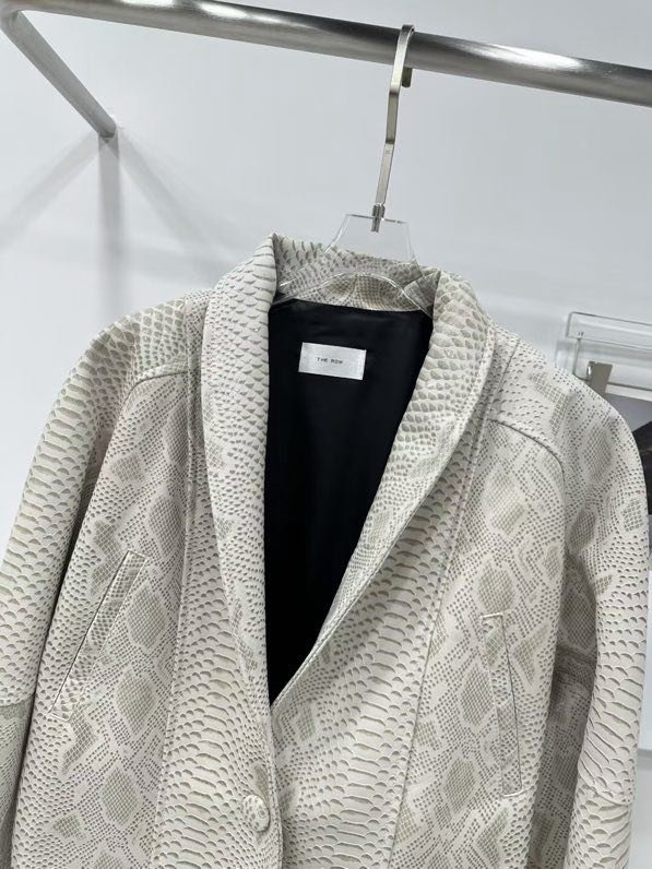 Куртка шкіряна жіноча фото 2