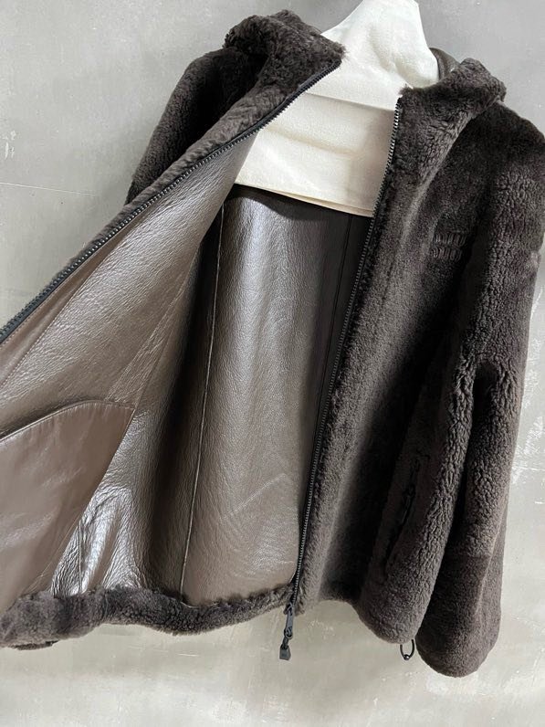 Куртка шкіряна жіноча фото 2