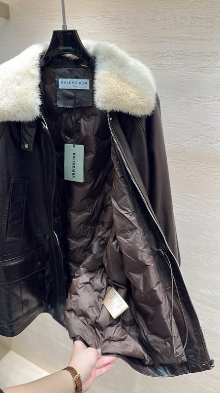 Jacket leather women's фото 2