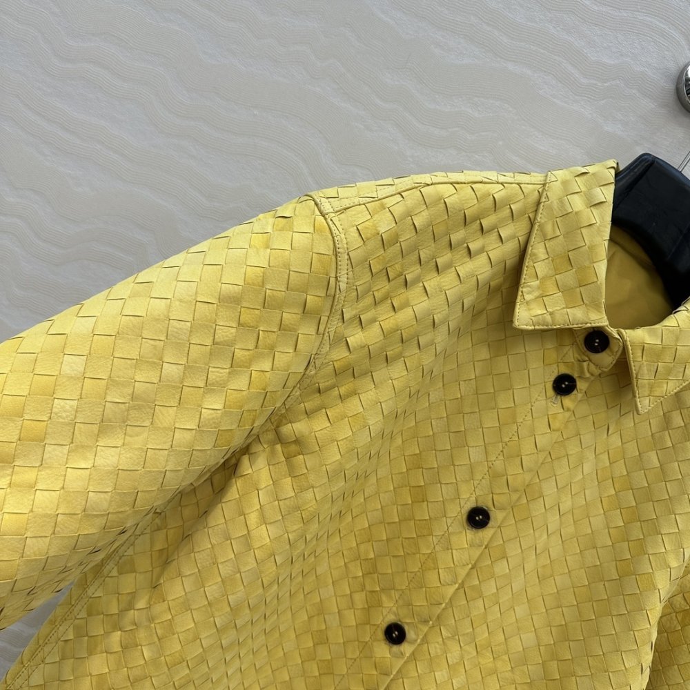 Куртка шкіряна жіноча фото 3