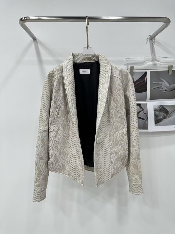 Куртка шкіряна жіноча фото 3