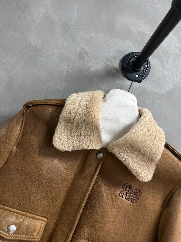 Куртка шкіряна жіноча фото 3