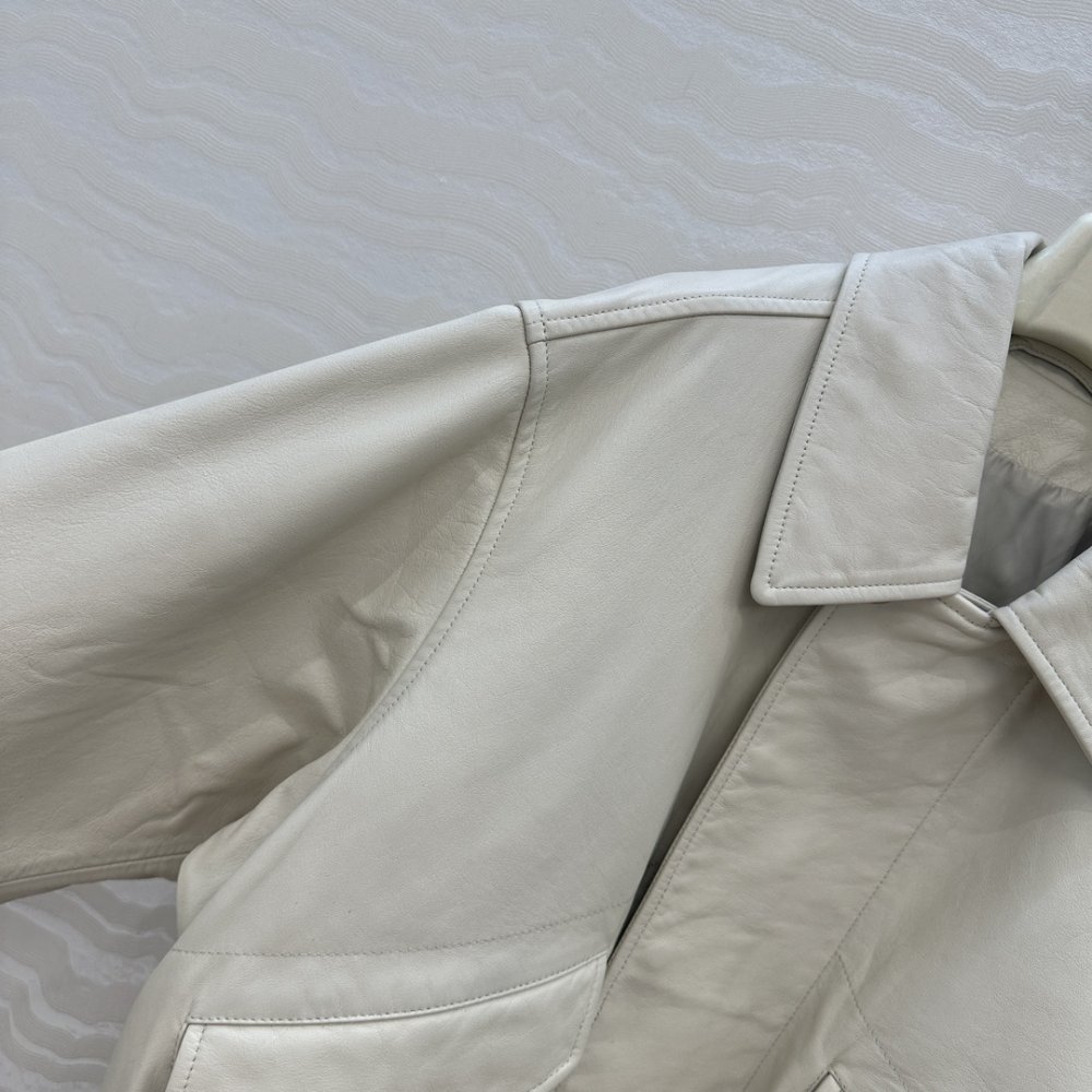 Куртка шкіряна жіноча фото 4