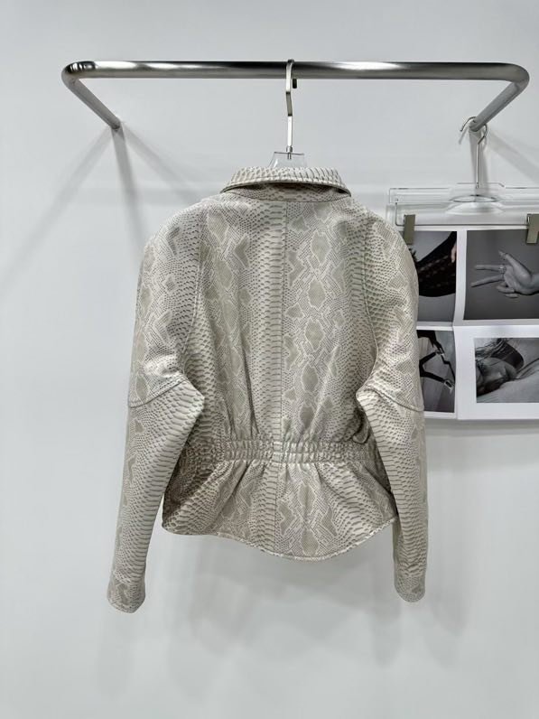 Куртка шкіряна жіноча фото 4