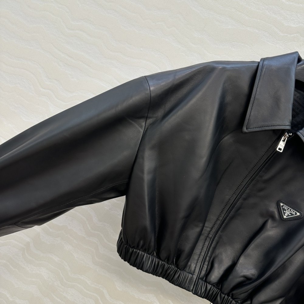 Куртка шкіряна жіноча фото 4