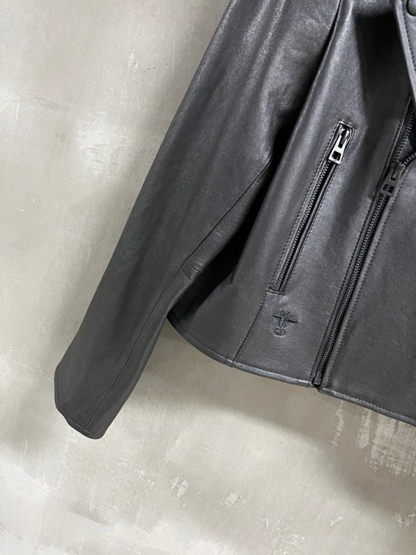 Куртка шкіряна жіноча фото 4