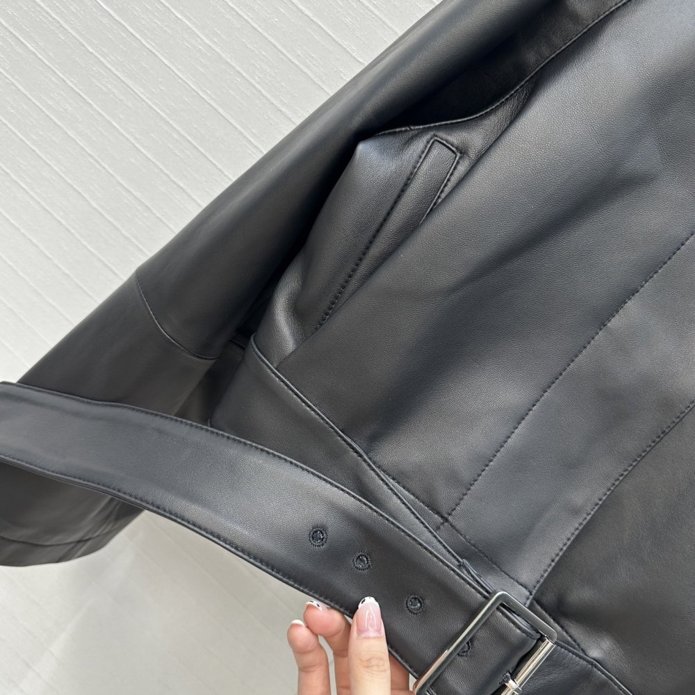 Куртка шкіряна жіноча фото 4