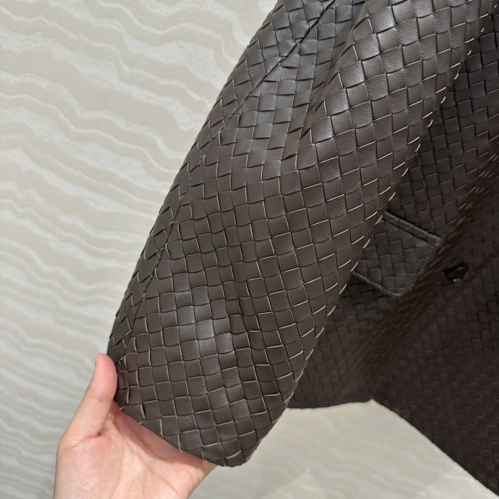 Куртка шкіряна жіноча фото 5