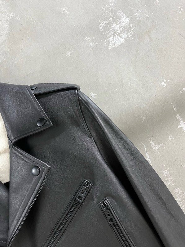 Куртка шкіряна жіноча фото 5