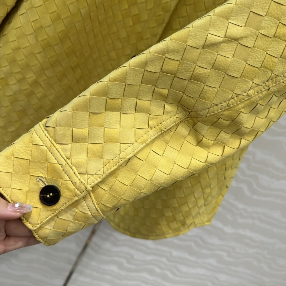 Куртка шкіряна жіноча фото 6