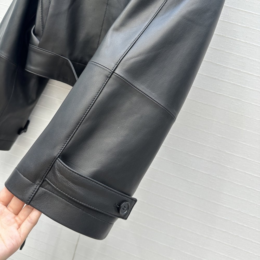 Куртка шкіряна жіноча фото 6