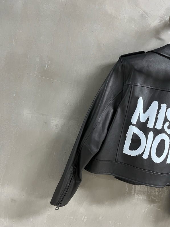 Куртка шкіряна жіноча фото 7