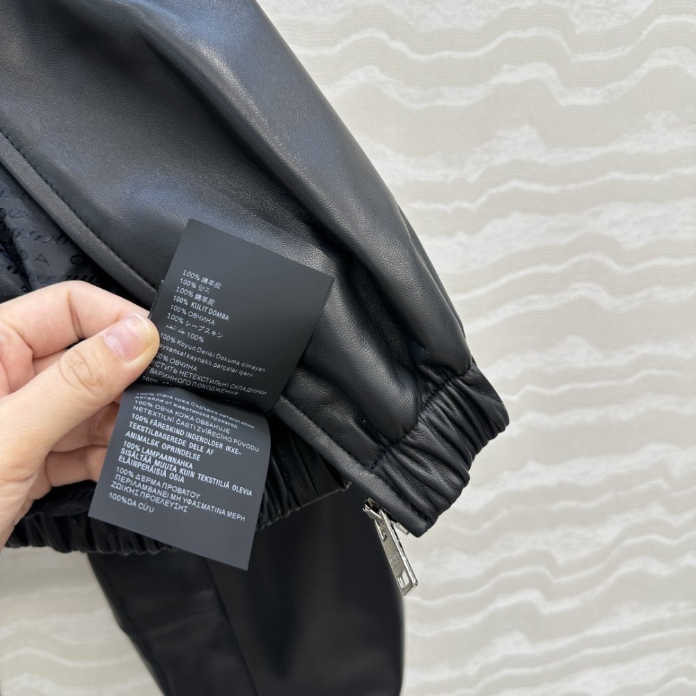 Куртка шкіряна жіноча фото 8