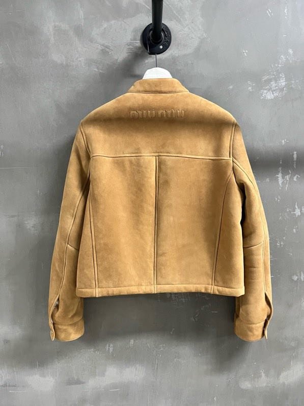 Куртка шкіряна жіноча фото 9