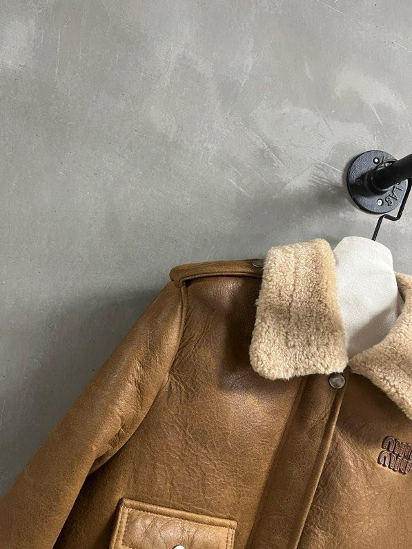 Куртка шкіряна жіноча фото 9