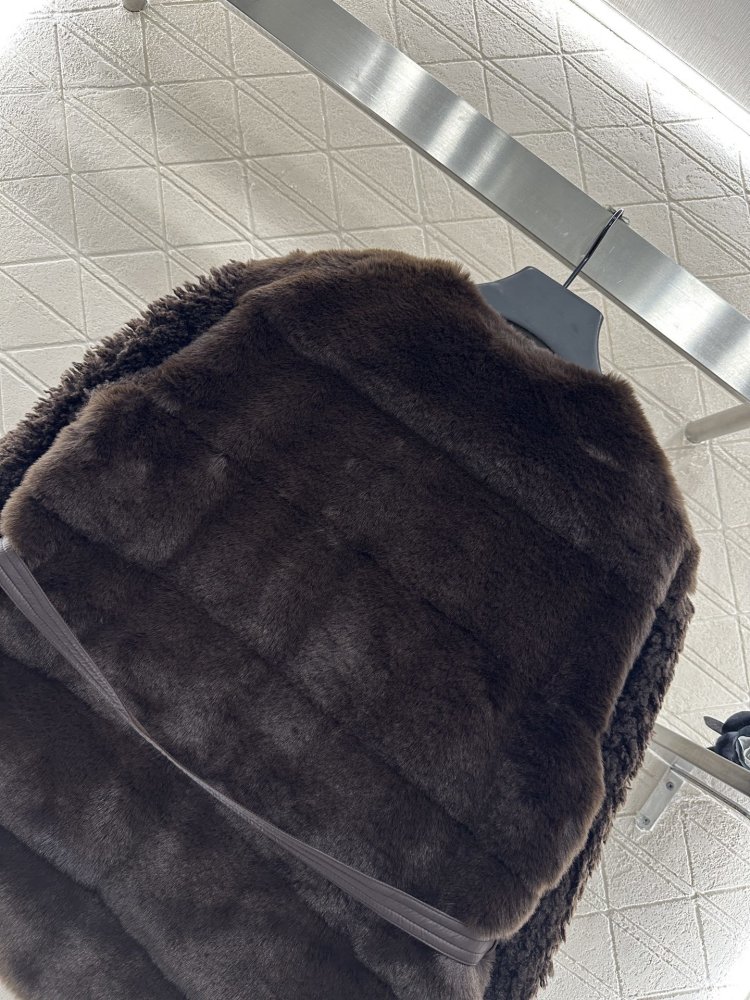 Куртка меховая женская фото 5