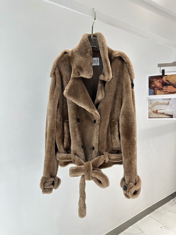 Jacket fur women's фото 5