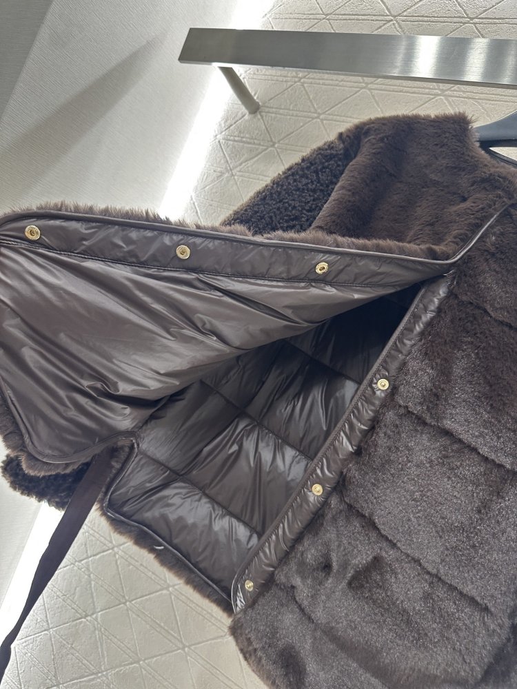 Jacket fur women's фото 9