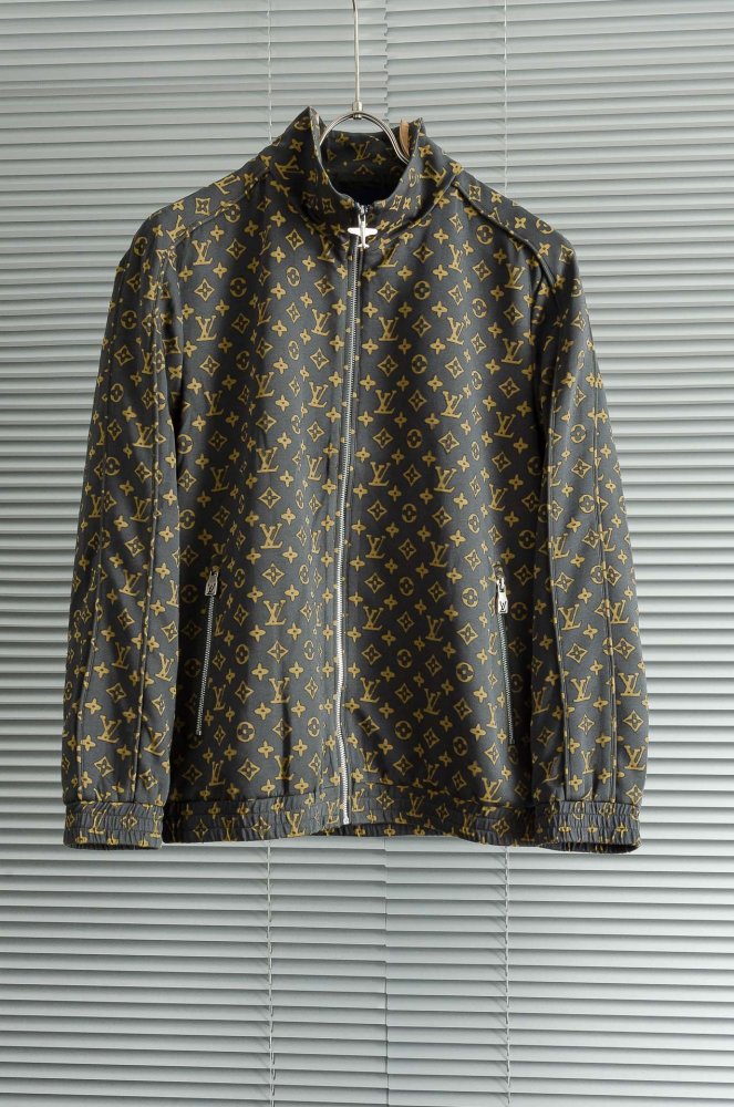 Куртка чоловіча