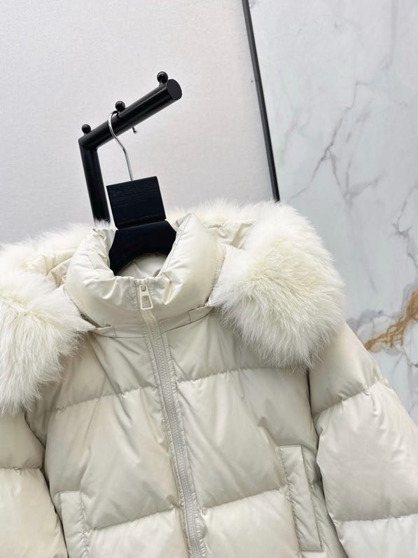 Куртка на меху женская фото 3