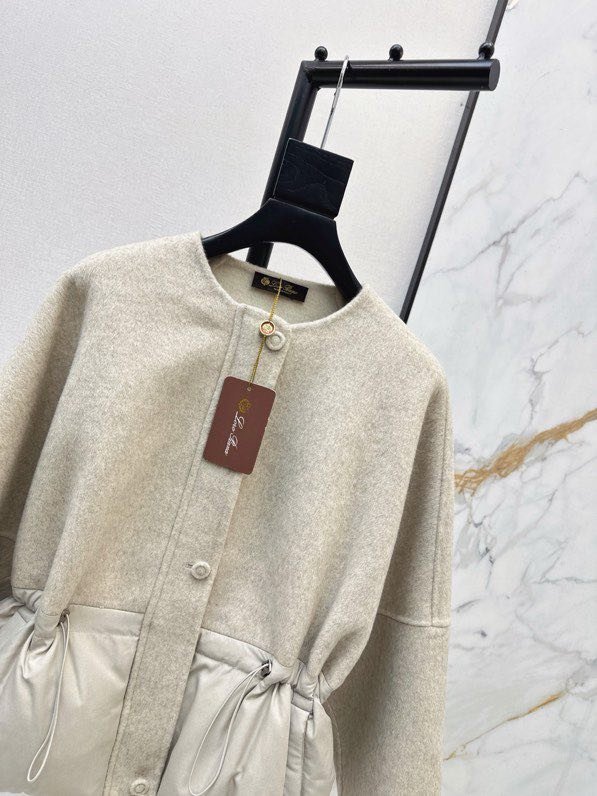 Куртка на пуху с шарфом фото 3