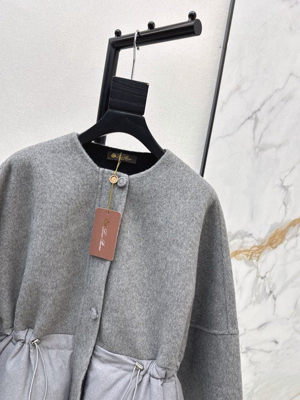 Куртка на пуху с шарфом фото 4